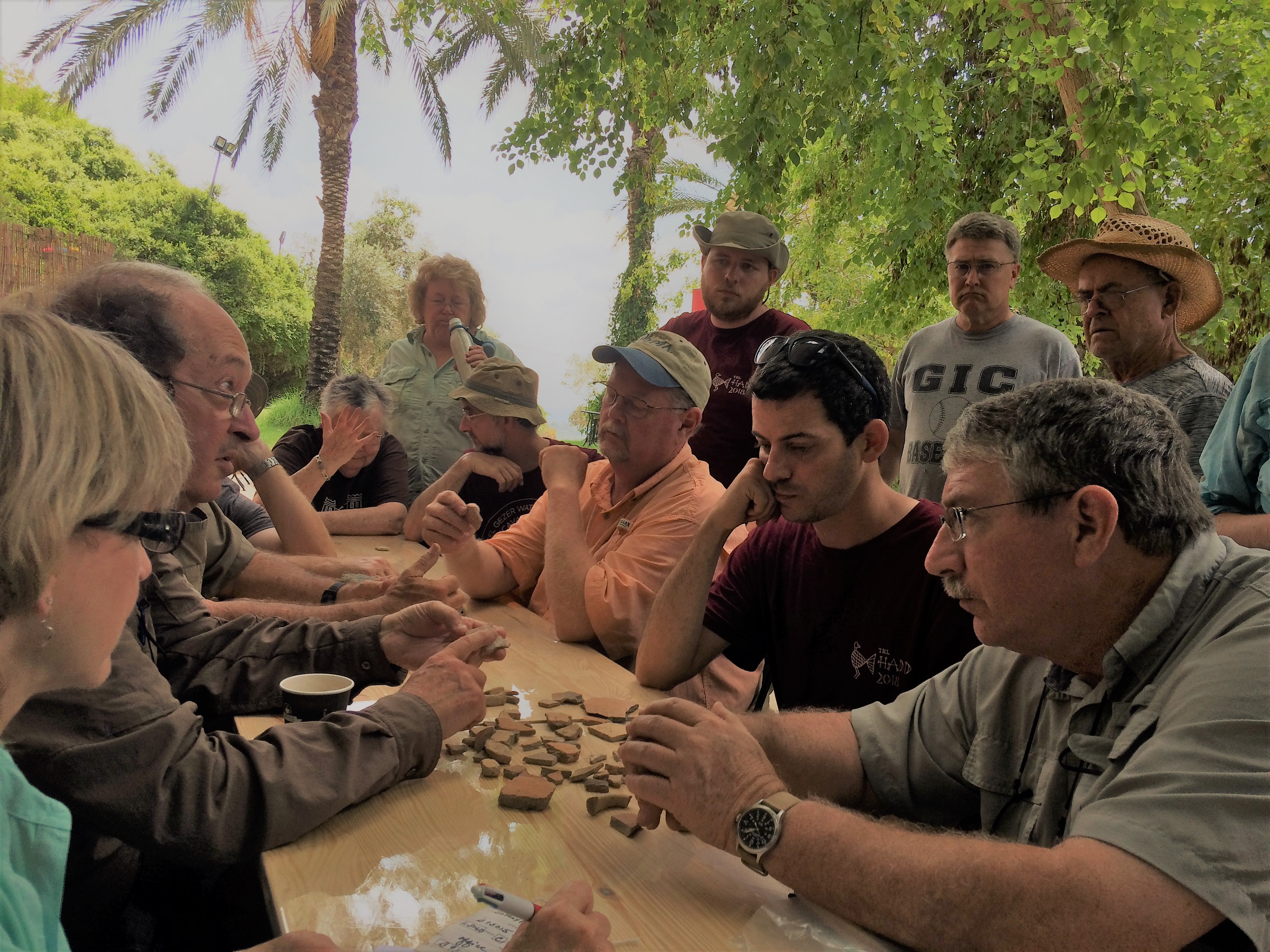 Pottery reading led by the expedition senior staff